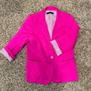 Beautiful spring blazer!